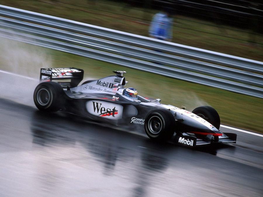  McLaren Mercedes-Benz MP4-13 1998 года  (фото 2 из 17)